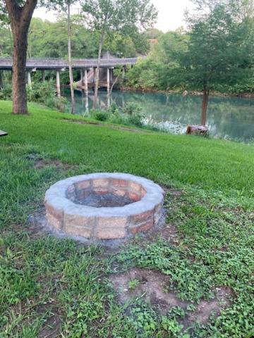 Horseshoe Riverside Lodge キャニオン・レイク エクステリア 写真