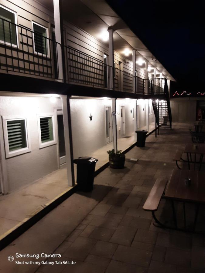 Horseshoe Riverside Lodge キャニオン・レイク エクステリア 写真