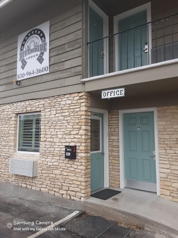Horseshoe Riverside Lodge キャニオン・レイク エクステリア 写真