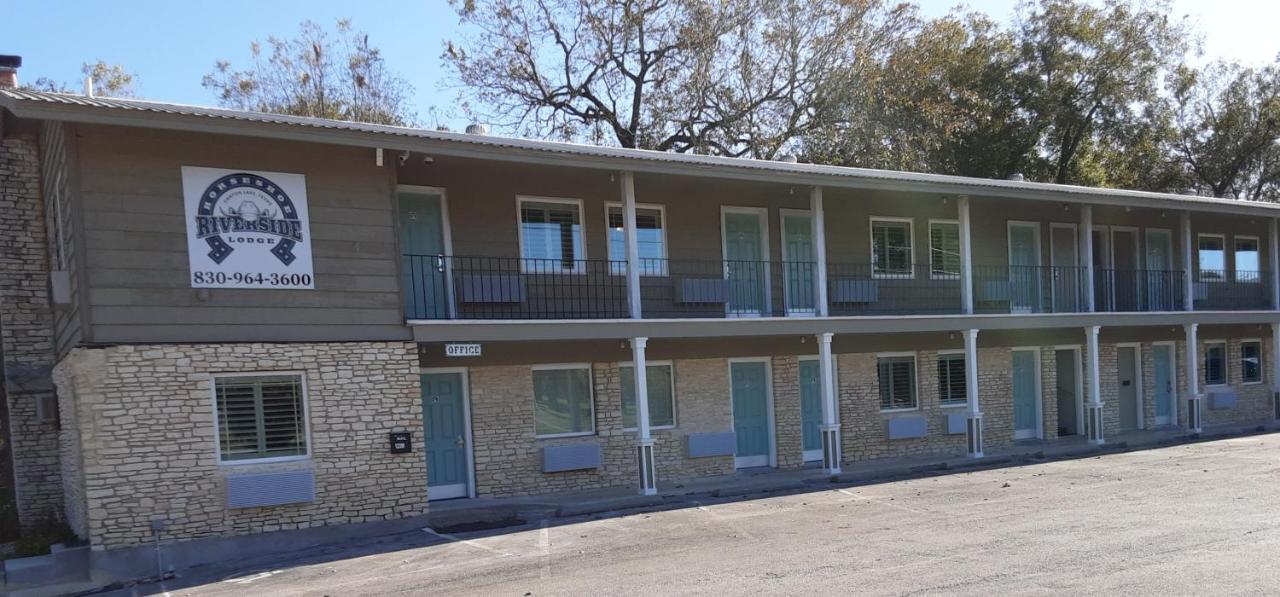 Horseshoe Riverside Lodge キャニオン・レイク エクステリア 写真